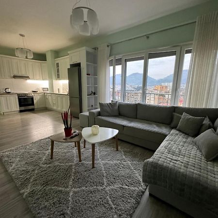 Tirana Centre Lions Gate 2 Apartment ภายนอก รูปภาพ